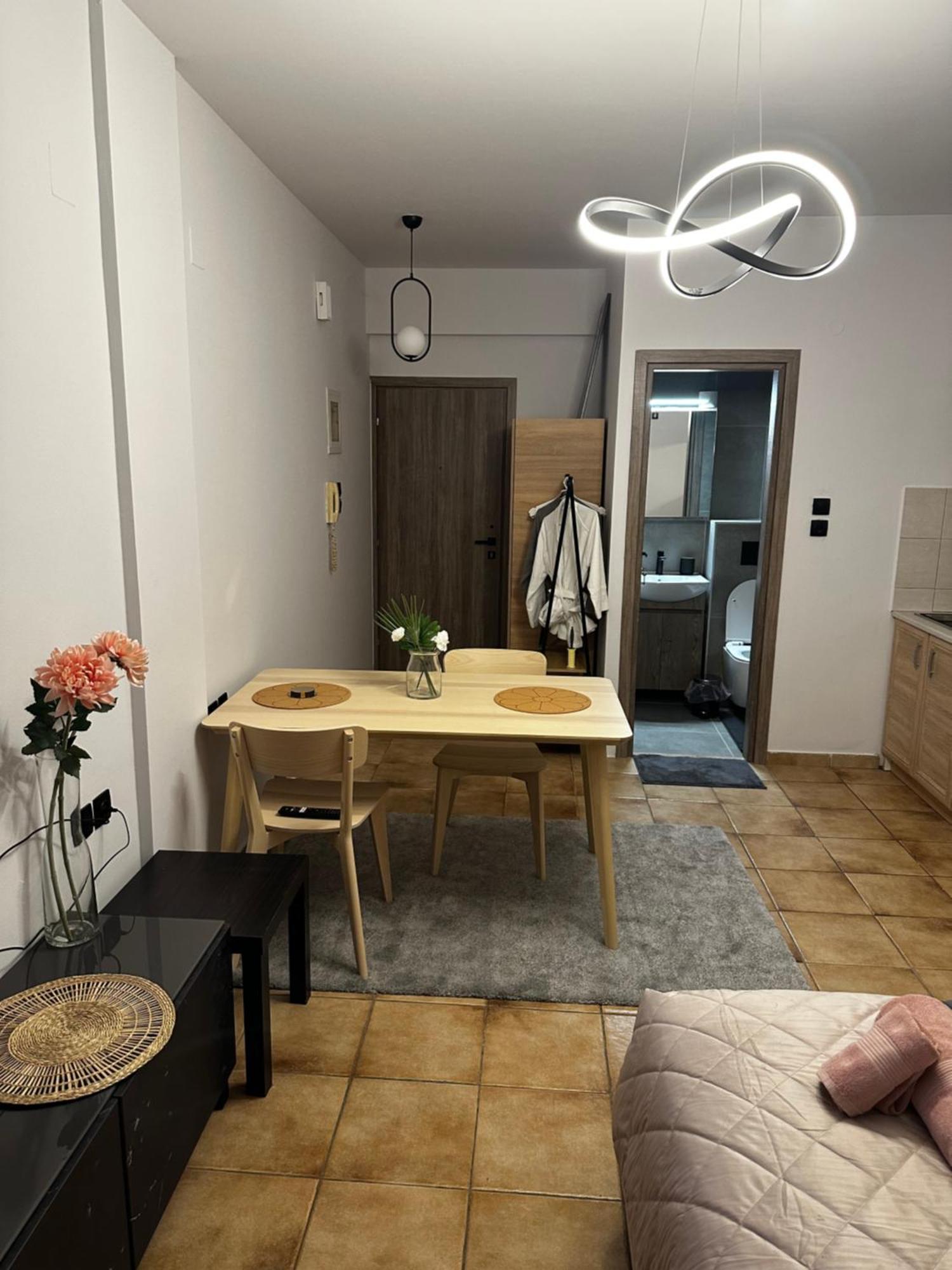 Apartamento Νεάπολη Larissa Exterior foto