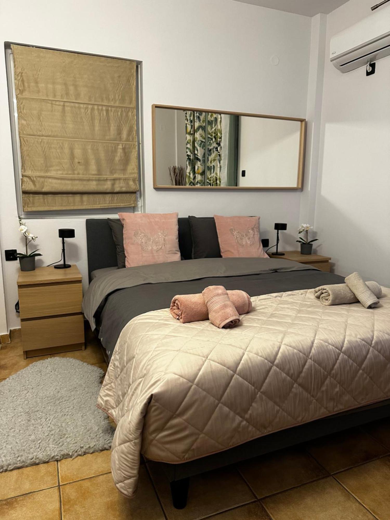 Apartamento Νεάπολη Larissa Exterior foto