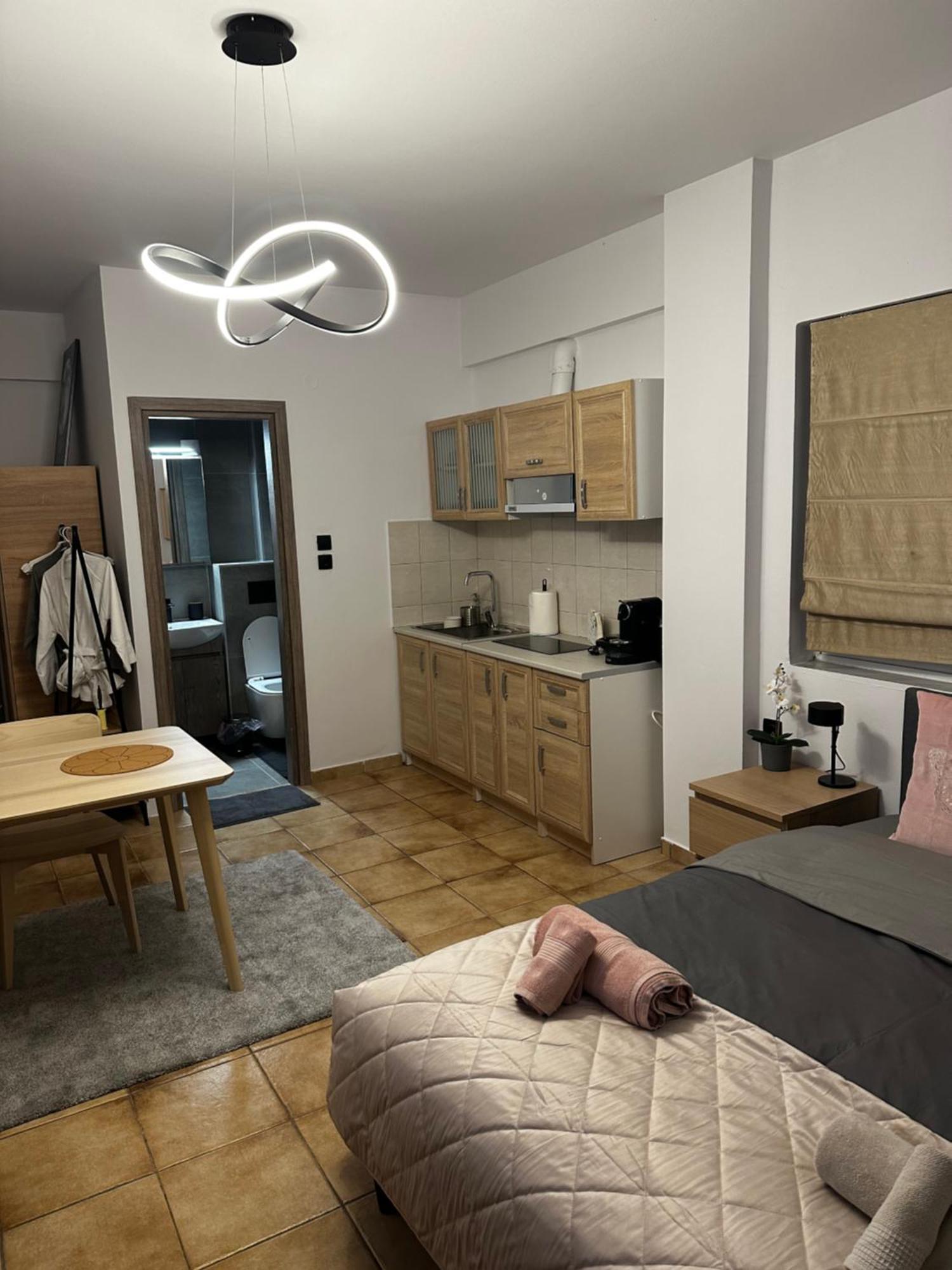 Apartamento Νεάπολη Larissa Exterior foto