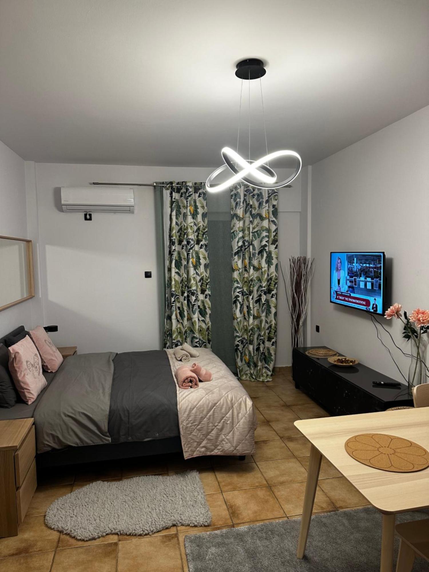 Apartamento Νεάπολη Larissa Exterior foto